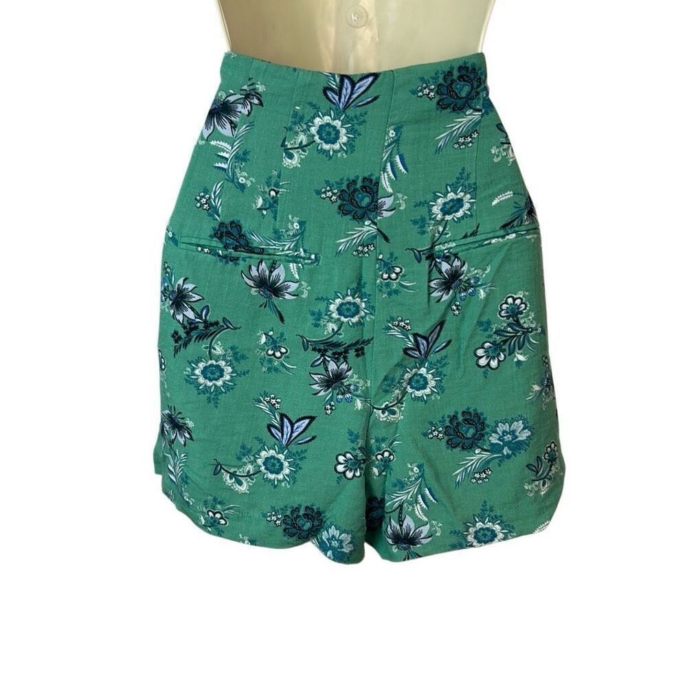Ann Taylor Women's Green Floral High Waisted Shorts Size 4 - Picture 3 of 7